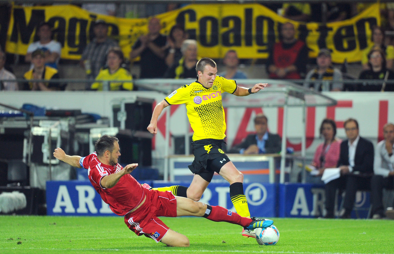 多特蒙德官方宣布格罗斯克罗伊茨成为传奇球星，六年236场豪取五座冠军