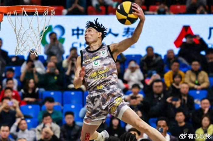 竞彩足球推荐-男篮40岁老将夺冠!张镇麟宿敌获美国扣篮王:转手送陌生人一辆车|陈登星|扣篮大赛|大赛|冠军|飞跃_新浪体育_新浪新闻